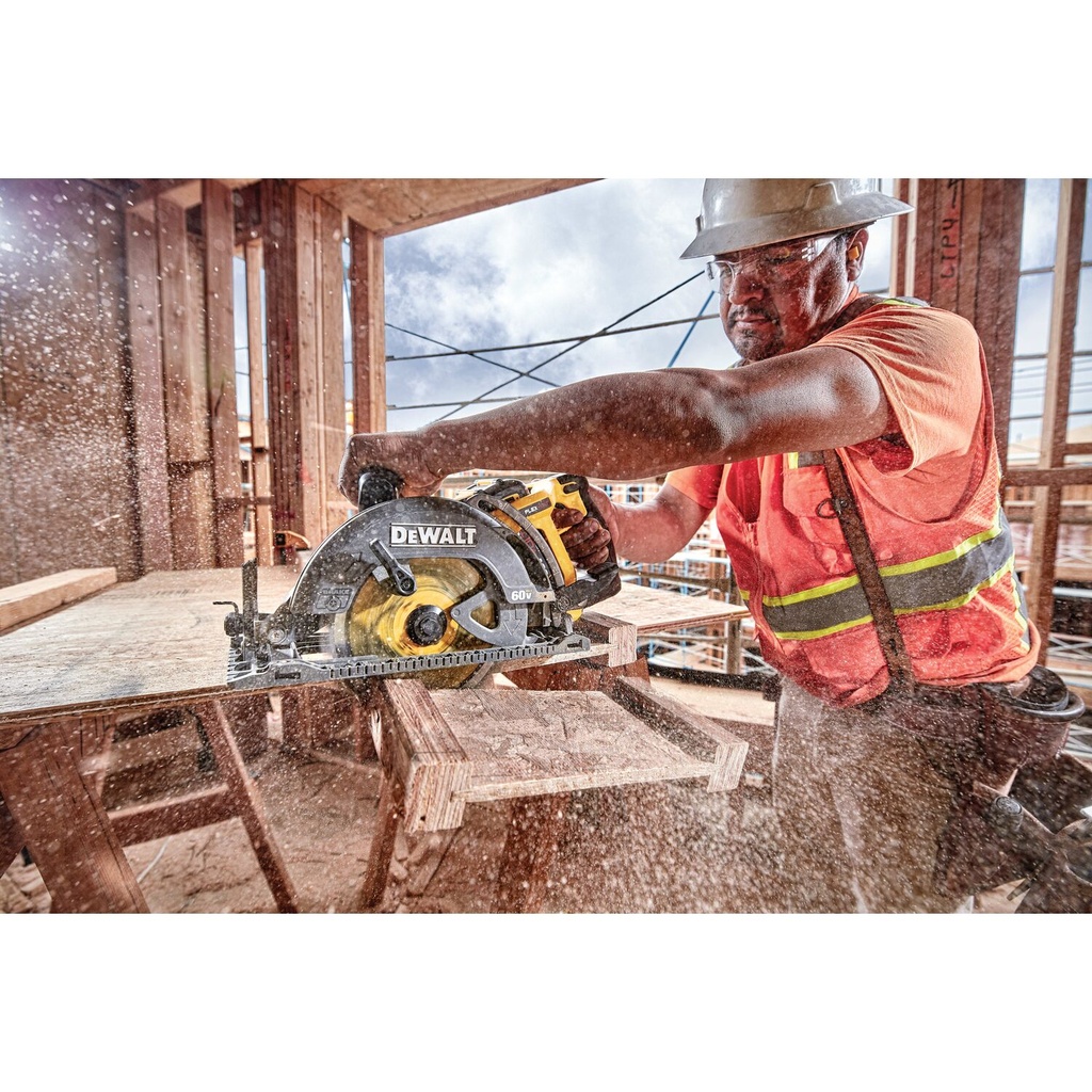 60V 7-1/4IN WORM DRIVE STYLE SAW BARE