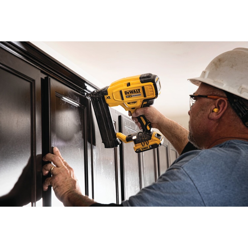 20V MAX 18GA BRAD NAILER BARE