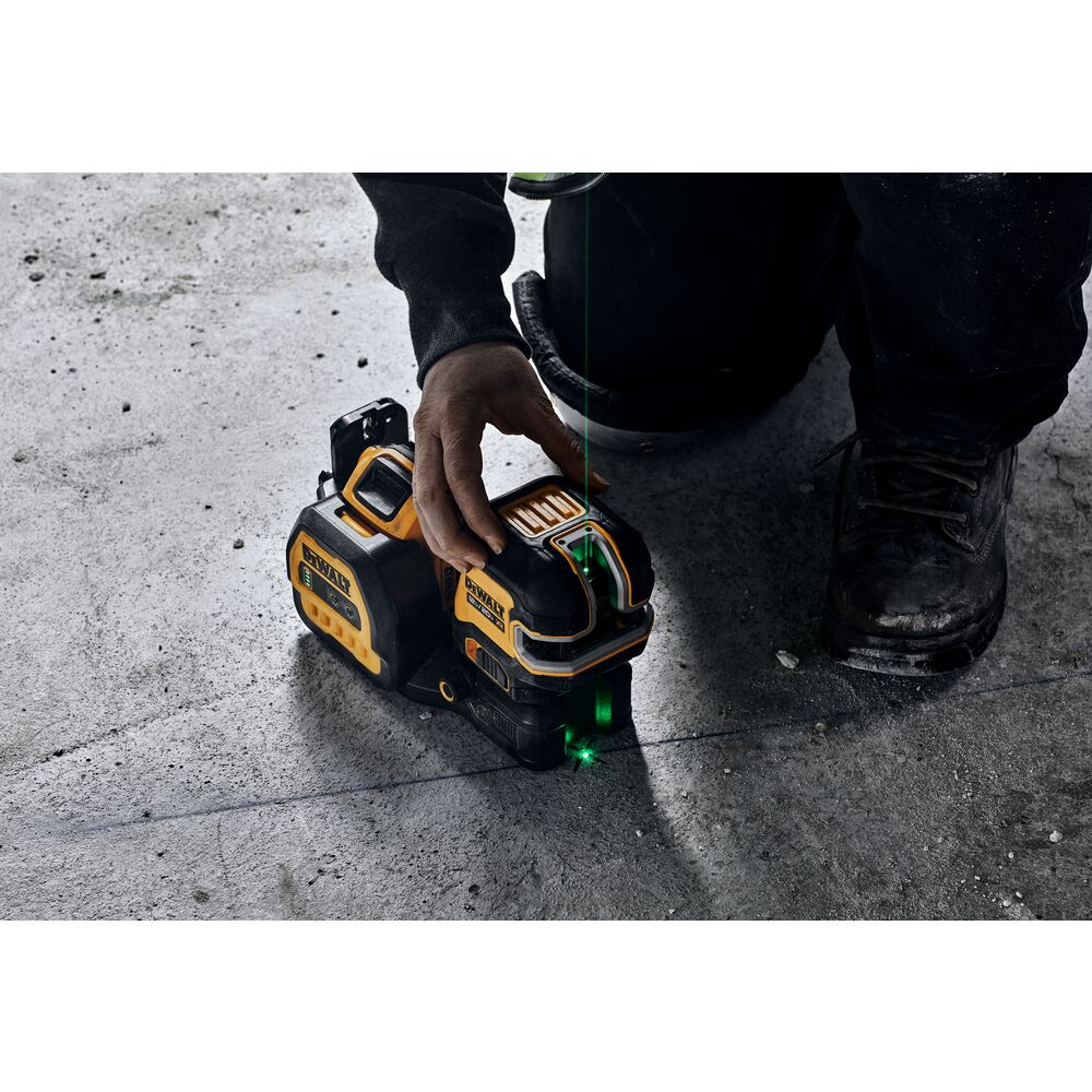 DEWALT CROSS LINE 2 SPOT COMBO BAR TOOL