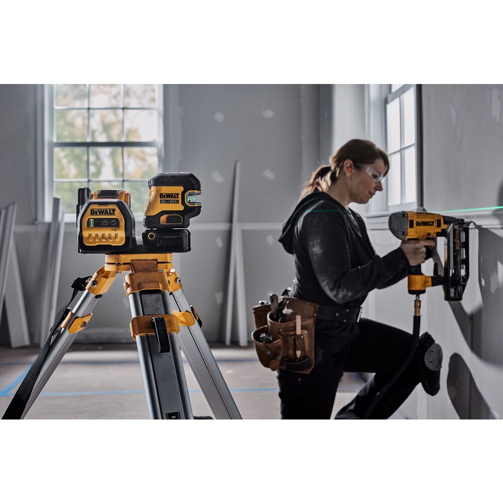 DEWALT CROSS LINE 5 SPOT COMBO BAR TOOL